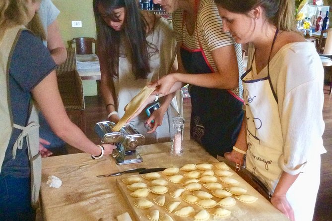 Private Cooking Class in a Florentine Villa With Transfer - Pricing and Inclusions