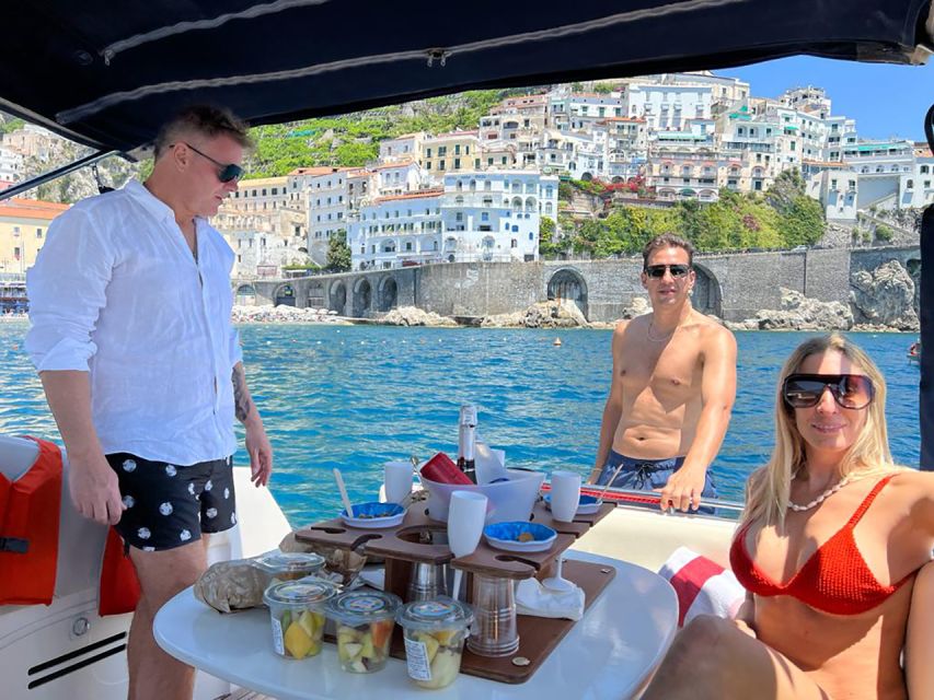 Salerno/Sorrento: Capri Boat Tour With City Visit and Snacks - Boat Tour Experience