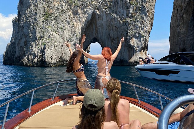 Boat Tour of the Caves on the Island of Capri - Suggestions for Enhancing the Experience