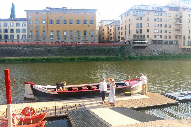 Florence River Cruise on a Traditional Barchetto - Sunset Tours and Romantic Experience