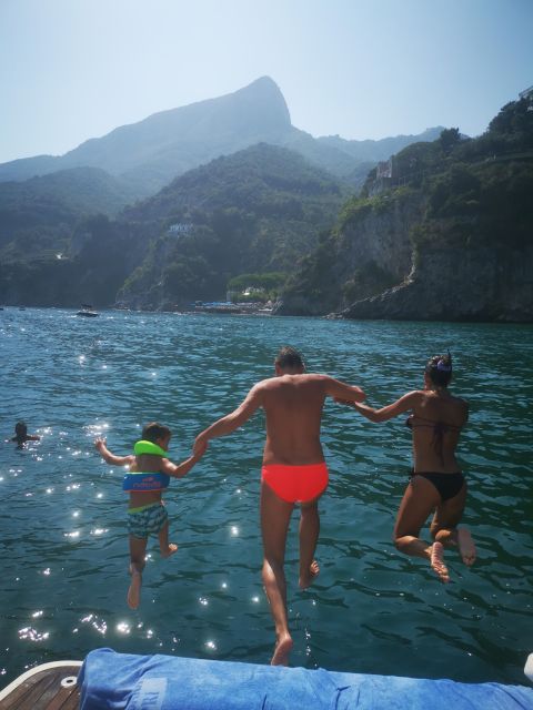 Amalfi Coast: Boat Tour With Italian Aperitivo - Just The Basics