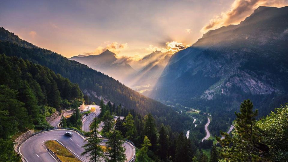 From Lake Como: Bernina Red Train Tour to St. Moritz - Just The Basics