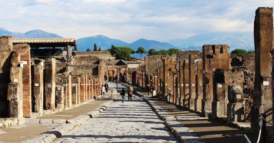 From Rome: Transfer to Amalfi Coast Cities With Pompeii Stop - Just The Basics