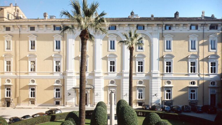 Colonna Palace Private Tour