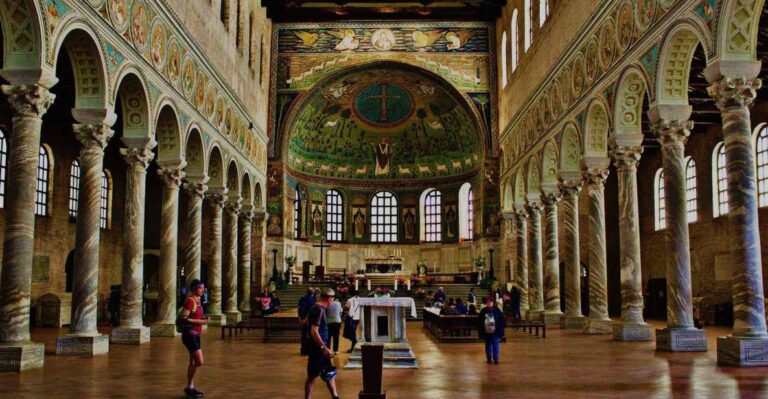 From Bologna: Private Full-Day Ravenna and Rimini Day Trip