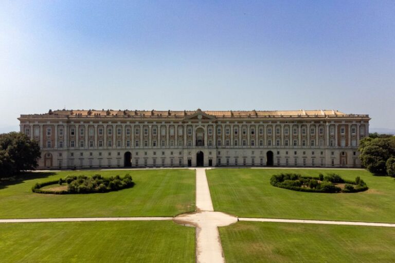 From Rome: Naples Transfer With Royal Palace of Caserta Stop