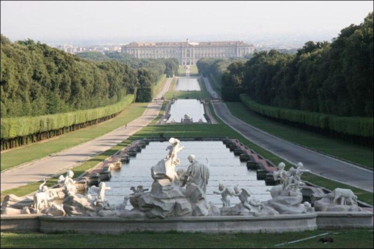 Private Tour Caserta: Royal Palace & Outlet Shopping