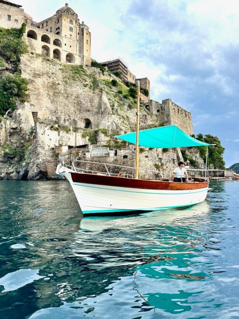 Private Tour of Ischia And/Or Procida on a Gozzo Apreamare