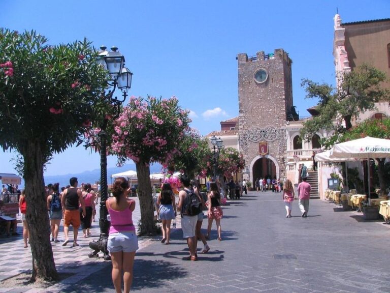 Private Tour of Taormina, Castelmola, and Isola Bella From Catania