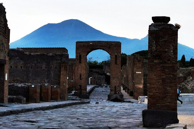 2 Hours Private Tour in Pompeii With Archaeologist - Just The Basics