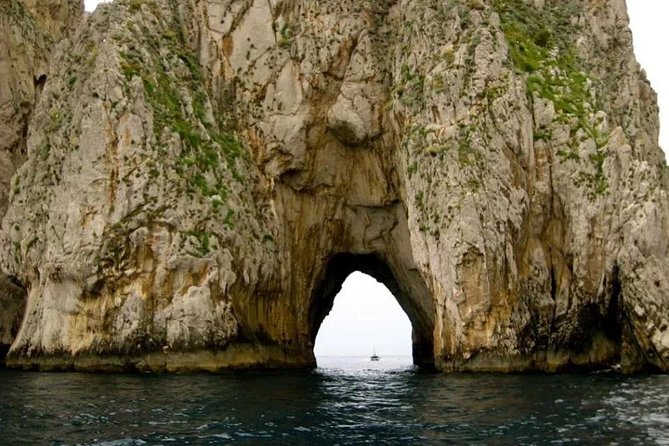 Capri: Boat Tour, Priority Tickets & Blue Grotto (Optional) - Boat Tour Schedule