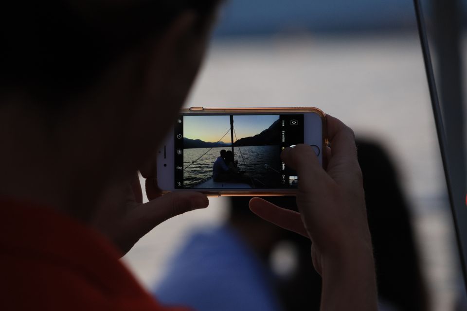 Lake Como: Romantic Sunset Experience - Sunset Sailing Experience