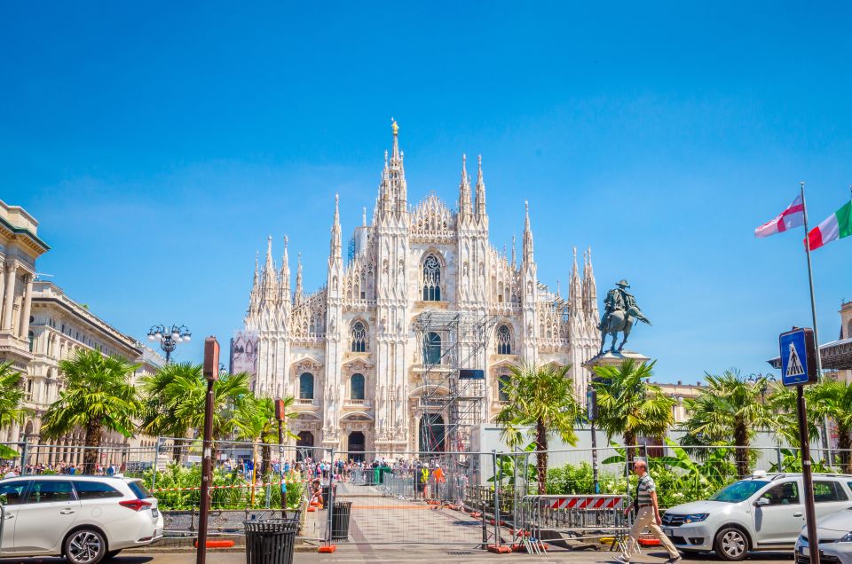 Milan: Old Town and Top Attractions Private Tour by Car - Languages Available