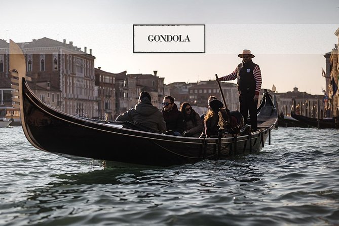 Venice: Grand Canal by Gondola With Commentary - Whats Included