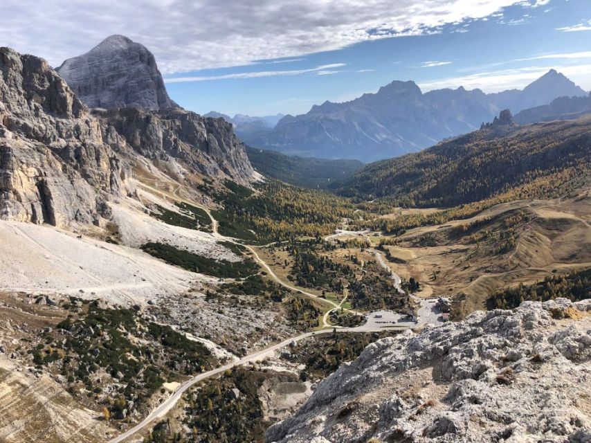 Cortina D'Ampezzo: Cortina Valley and Lakes Guided Tour - Cancellation Policy and Payment Options