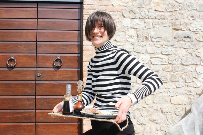 Enjoy a Private, Owner-Led Balsamic Vinegar Tour and Tasting in Vignola, Modena - Reviews