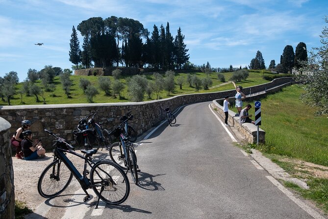 Full-Day Tuscan Hills Bike Tour - Tour Schedule