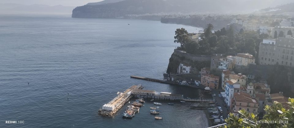 Tour Di Positano Sorrento and Pompeii From Naples - Instructor & Pickup