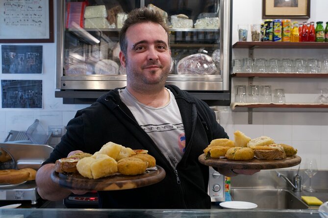 Venice Cicchetti & Spritz Food Tour in Cannaregio With Dinner - Venetian Cuisine Exploration