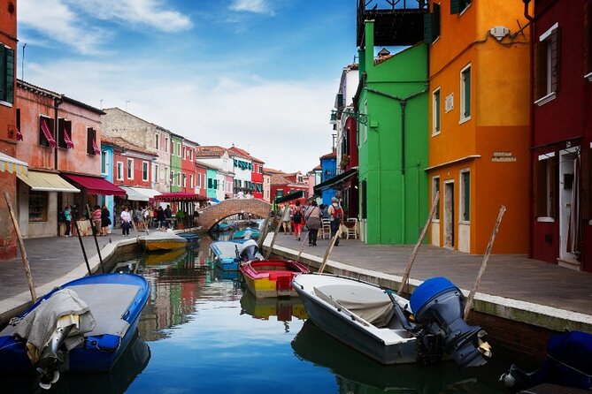 Island Hopping Tour: Mazzorbo, Burano and Murano - Travelers Experiences