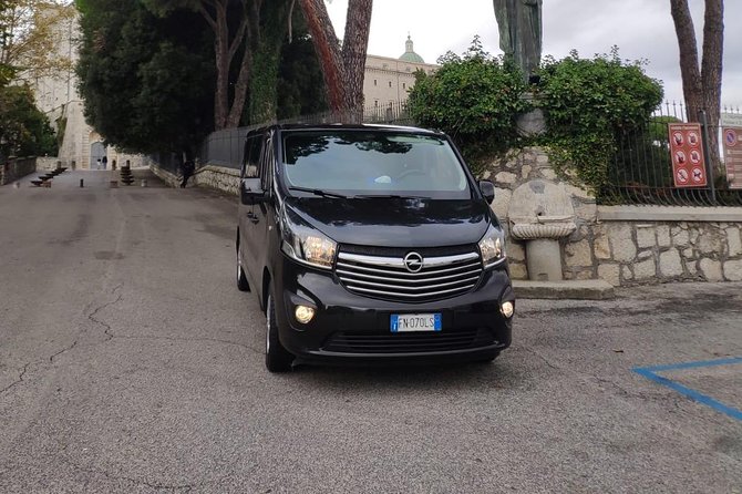 Private Arrival Transfer: Rome Ciampino Airport to Hotel - Vehicle Capacity