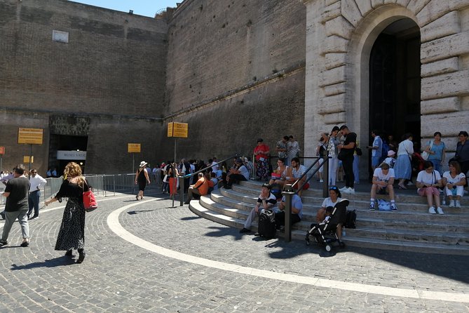 SKIP THE LINE: Vatican~Sistine Chapel & Basilica WITH Guided Tour - Meeting Point Directions