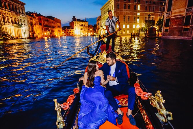 Photo Shoot in Venice - Booking Confirmation and Policies