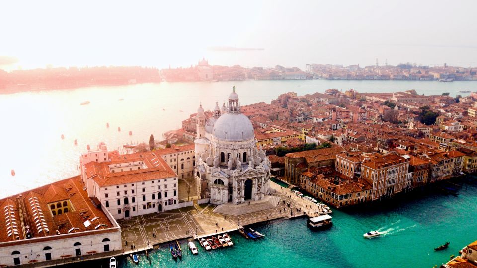 Private Experience Venice: Walking City & Boat Tour - Inclusions and Professional Guides