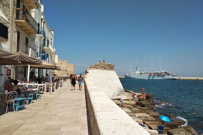 Private Guided Tour in Monopoli: Walking Through the Old Town - Reviews Overview