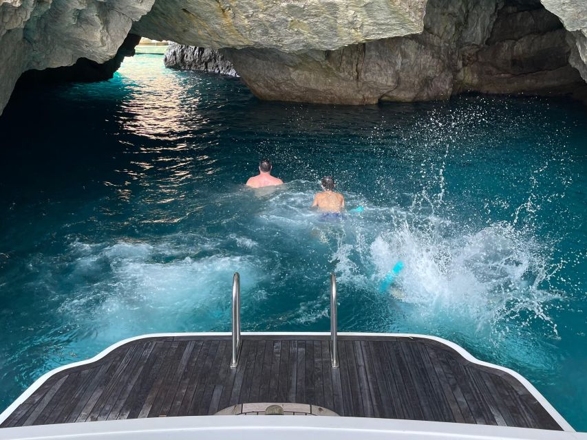 Amalfi Coast: Scenic Boat Private Tour With Aperitif - Full Description and Activities