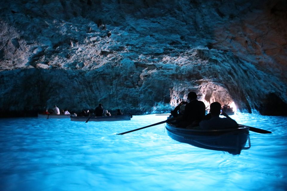 Remarkable Sites of Capri Boat Tour - Tour Experience and Itinerary