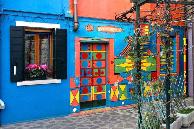 The Secret Corners of Burano - Maximum 10 Travelers per Tour