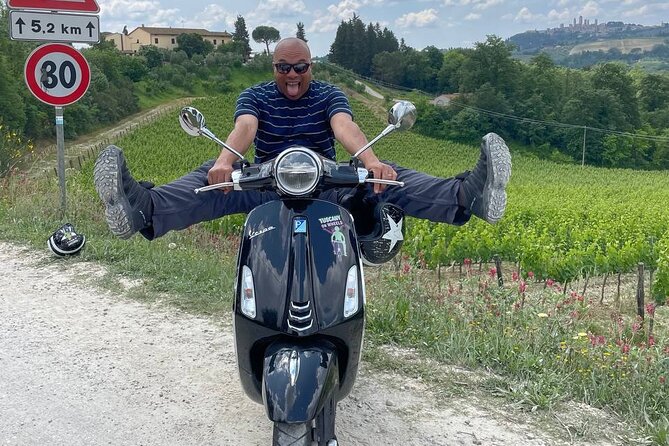 The Ultimate Chianti Vespa Tour From Near San Gimignano - Driver & Passenger Requirements