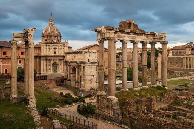 Private Rome Photography Walking Tour With a Professional Photographer - Accessibility and Logistics