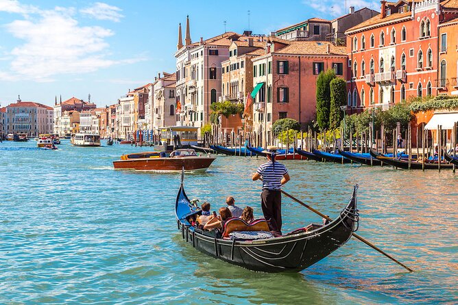 Walking Tour and Enchanting Gondola Journey in Venice - Customer Experience