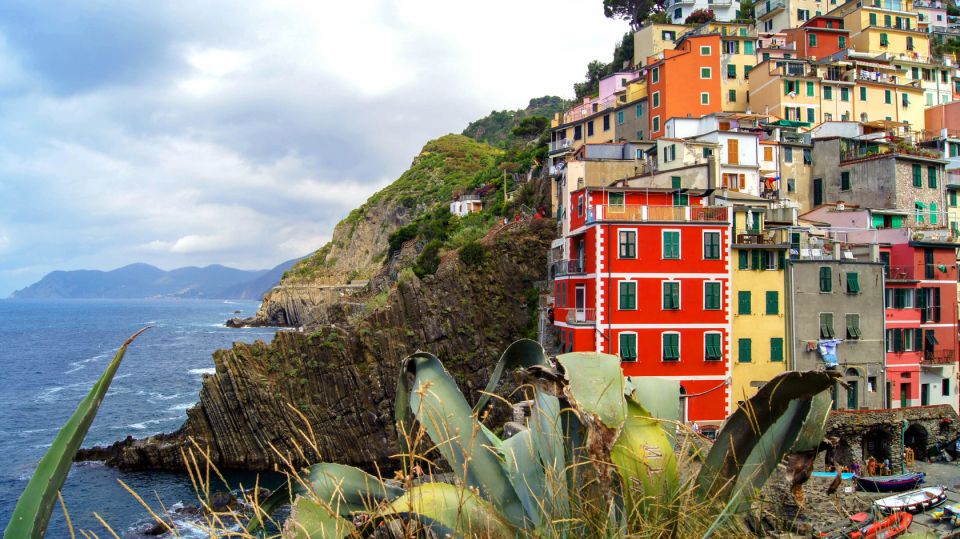 From Florence: Full-Day Private Cinque Terre Tour With Pisa - Itinerary and Starting Location