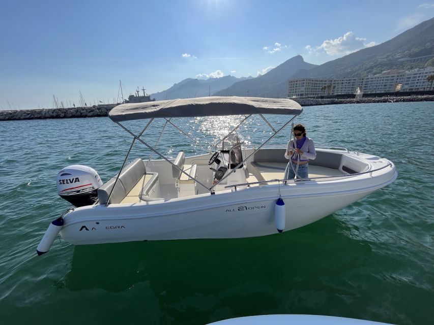 Amalfi Coast Tour With Skipper From Salerno to Positano - Just The Basics