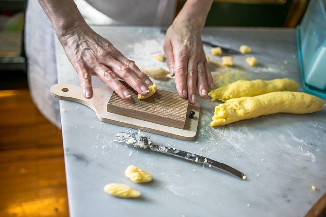 Cesarine: Pasta & Tiramisu Class at Locals Home in Milan - Just The Basics