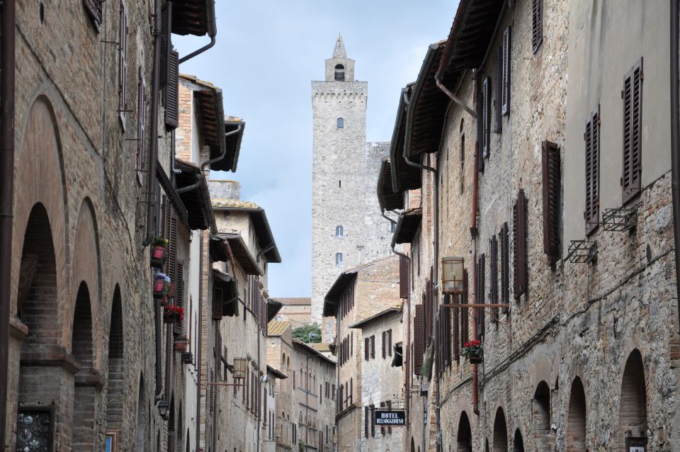 Florence: Full-Day Private Tour of Chianti and San Gimignano - Just The Basics