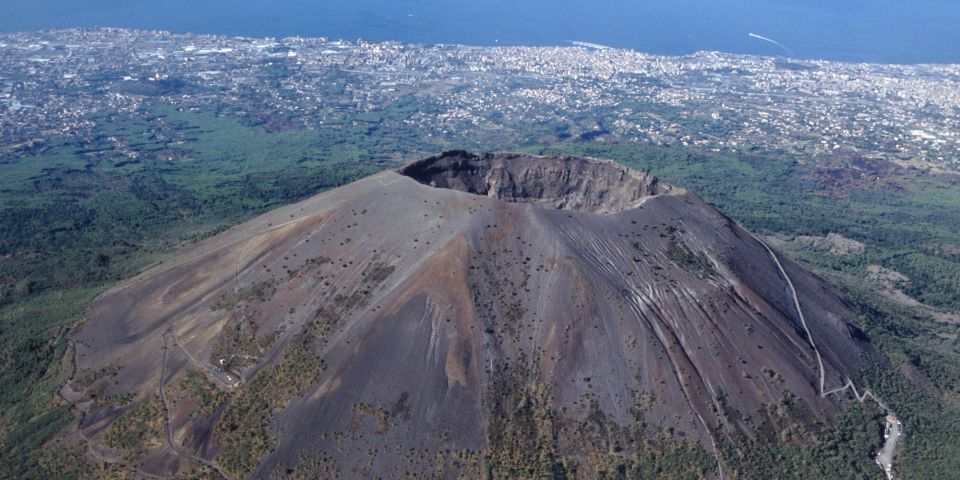 From Rome: Pompeii Ruins and Mt. Vesuvius W/ Lunch & Wine - Just The Basics