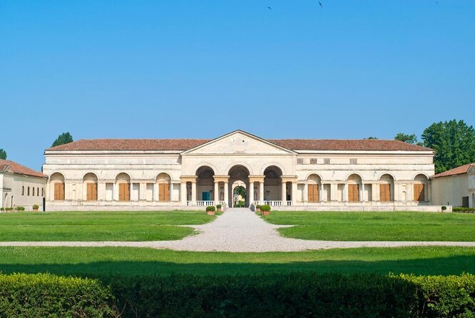 Guided Tour of Te Palace of Mantua - Just The Basics