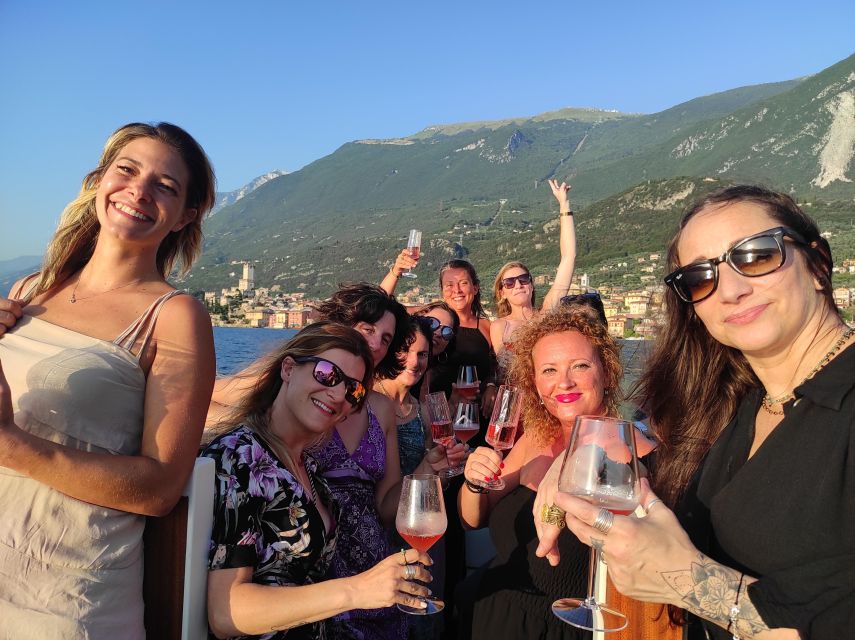 Lake Garda Tour With Onboard Aperitif 4 Hours - Just The Basics