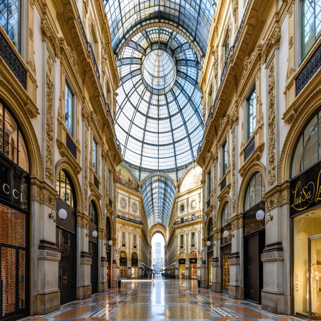 Milan: Old Town and Top Attractions Private Tour by Car - Just The Basics
