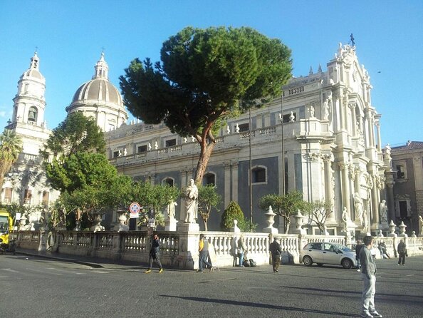 Private and Guided Godfather Tour From Catania With Lunch - Just The Basics