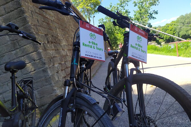 Rome Tiber Cycle Path: Electric & Muscle Rental Bike - Just The Basics