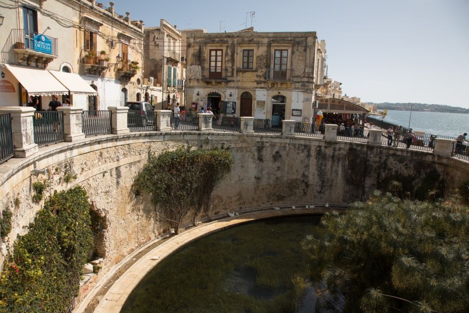 Sicily: Syracuse, Ortigia and Noto Private Tour From Catania - Just The Basics