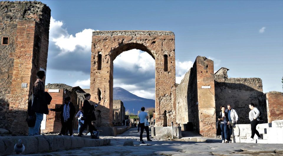 4H Private Guide Tour in Pompeii With Villa Dei Misteri - Tour Details