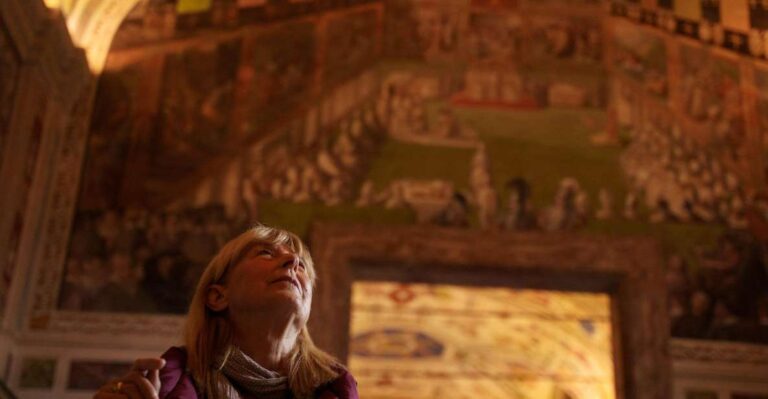 Alone in the Vatican Museums: Early Morning Tour & Breakfast