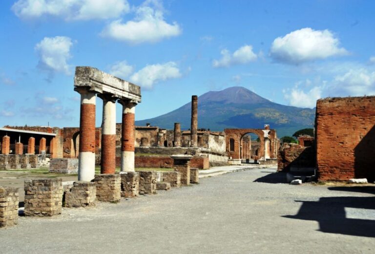 From Naples: Private Transfer to Positano With Pompeii Stop