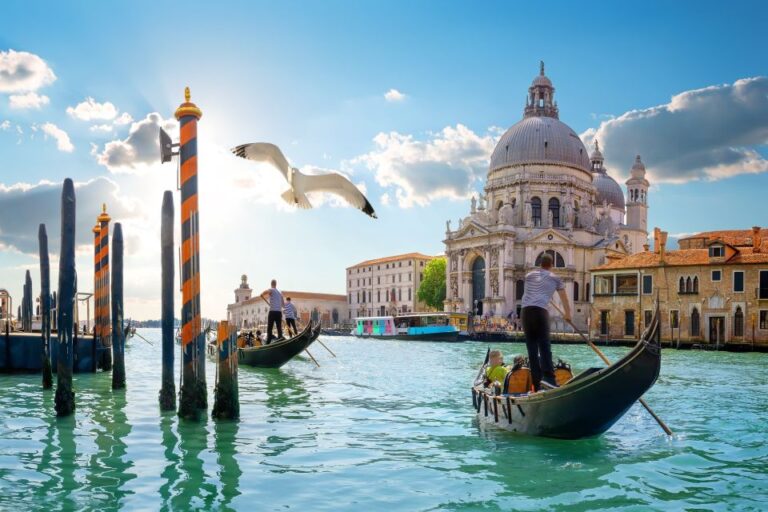 Guided Tour of Murano, Burano and Torcello From Venice